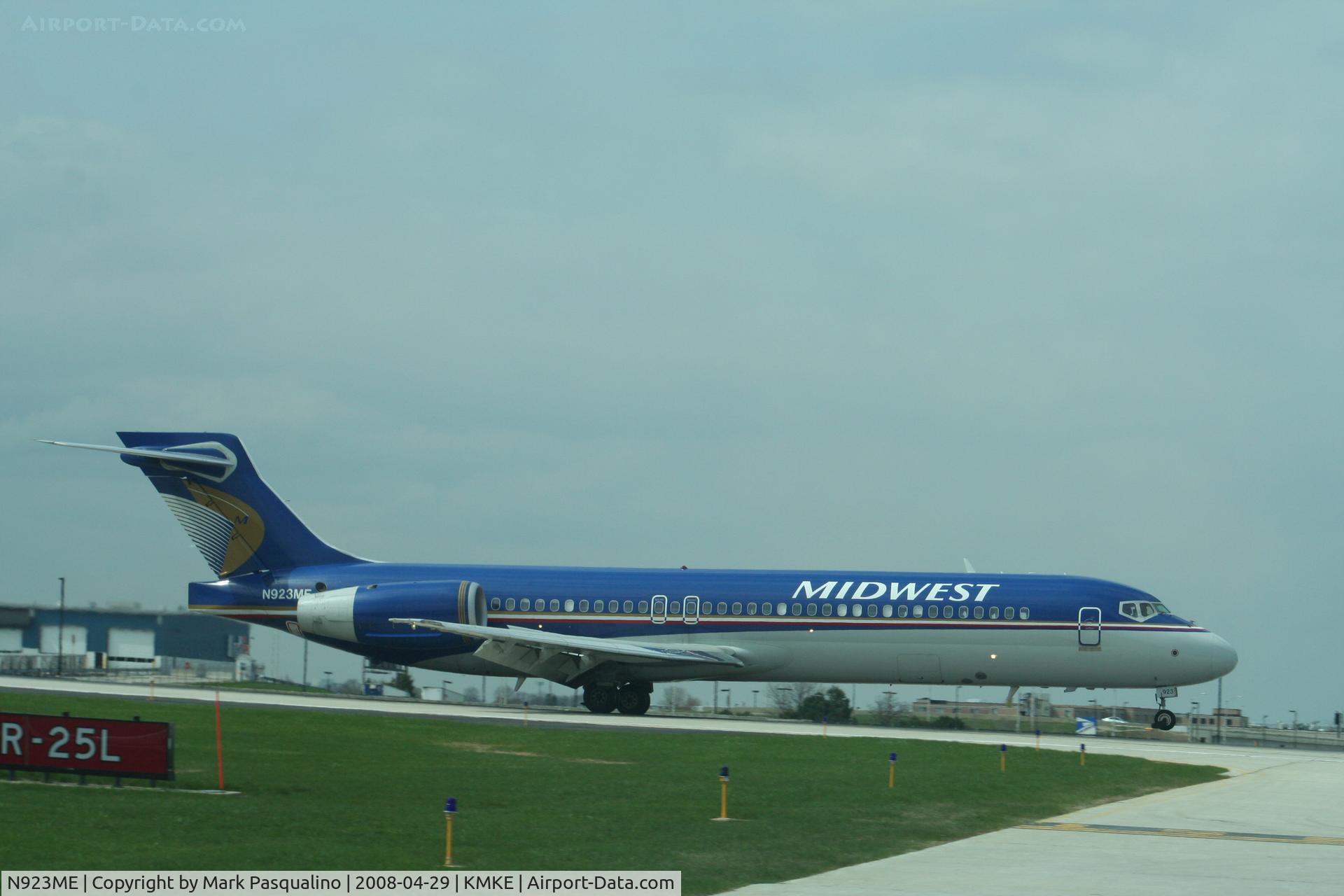 N923ME, 2005 Boeing 717-2BL C/N 55185, Boeing 717-200