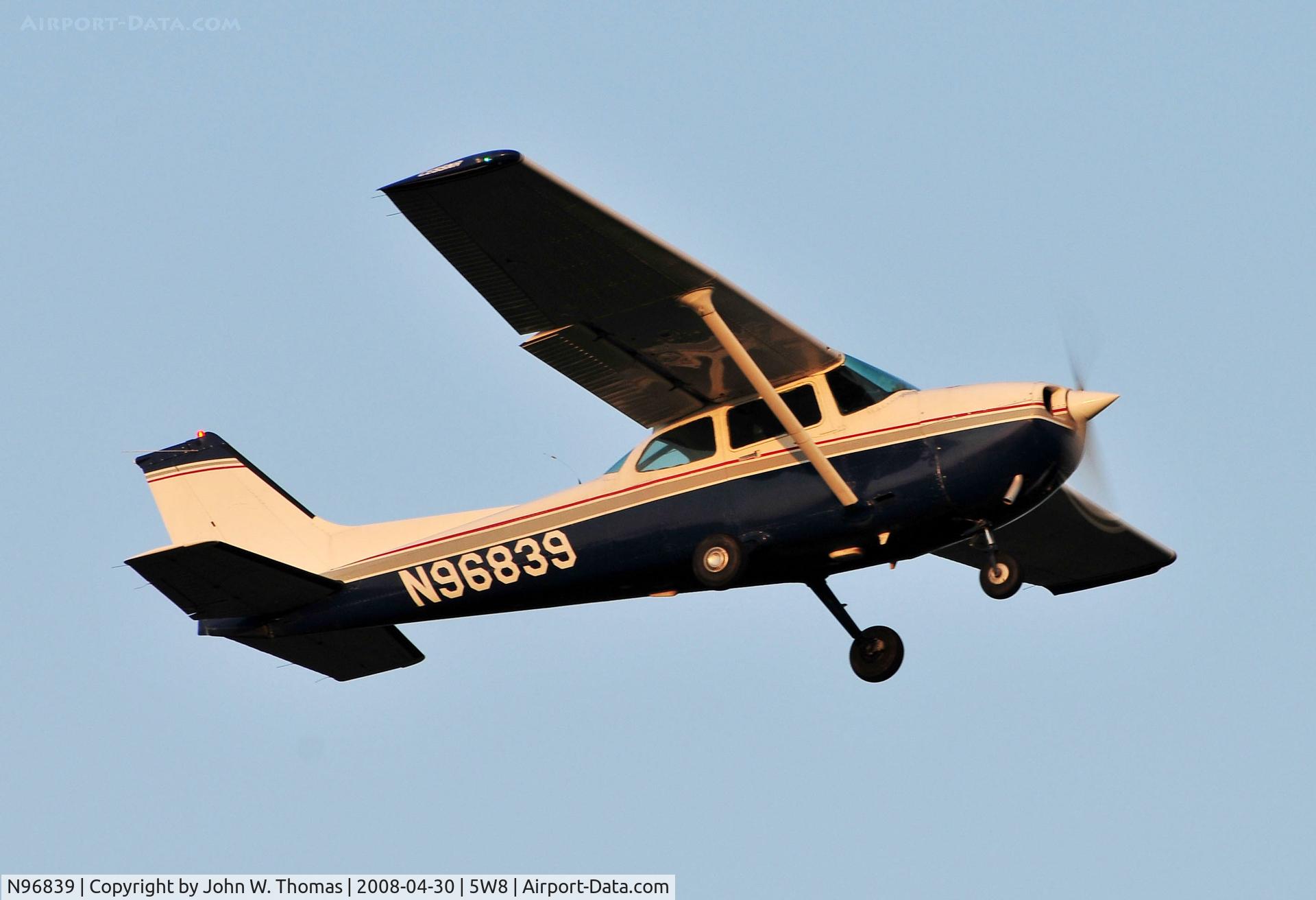 N96839, 1984 Cessna 172P C/N 17276122, Departing runway 22