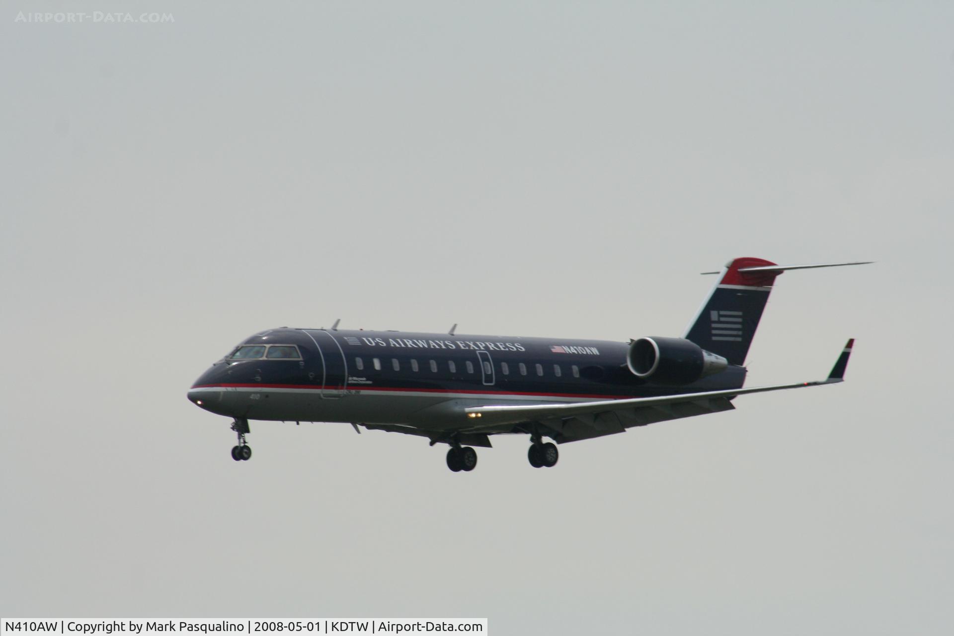 N410AW, 2001 Bombardier CRJ-200LR (CL-600-2B19) C/N 7490, CL-600-2B19