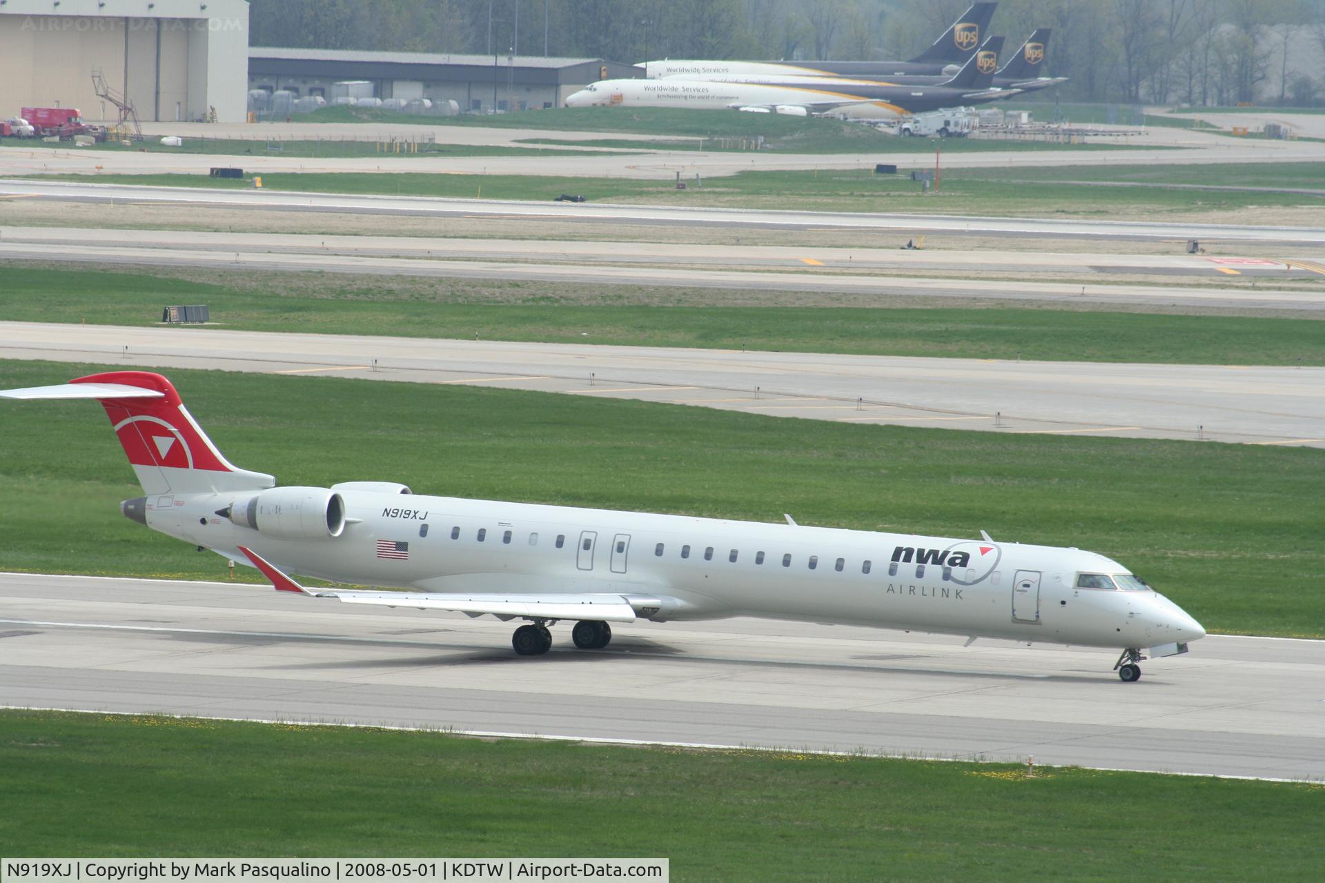 N919XJ, 2008 Bombardier CRJ-900ER (CL-600-2D24) C/N 15163, CL600-2D24