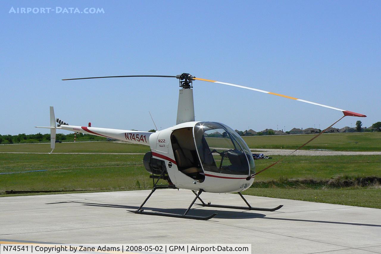 N74541, 2005 Robinson R22 Beta C/N 3865, At Grand Prairie Municipal