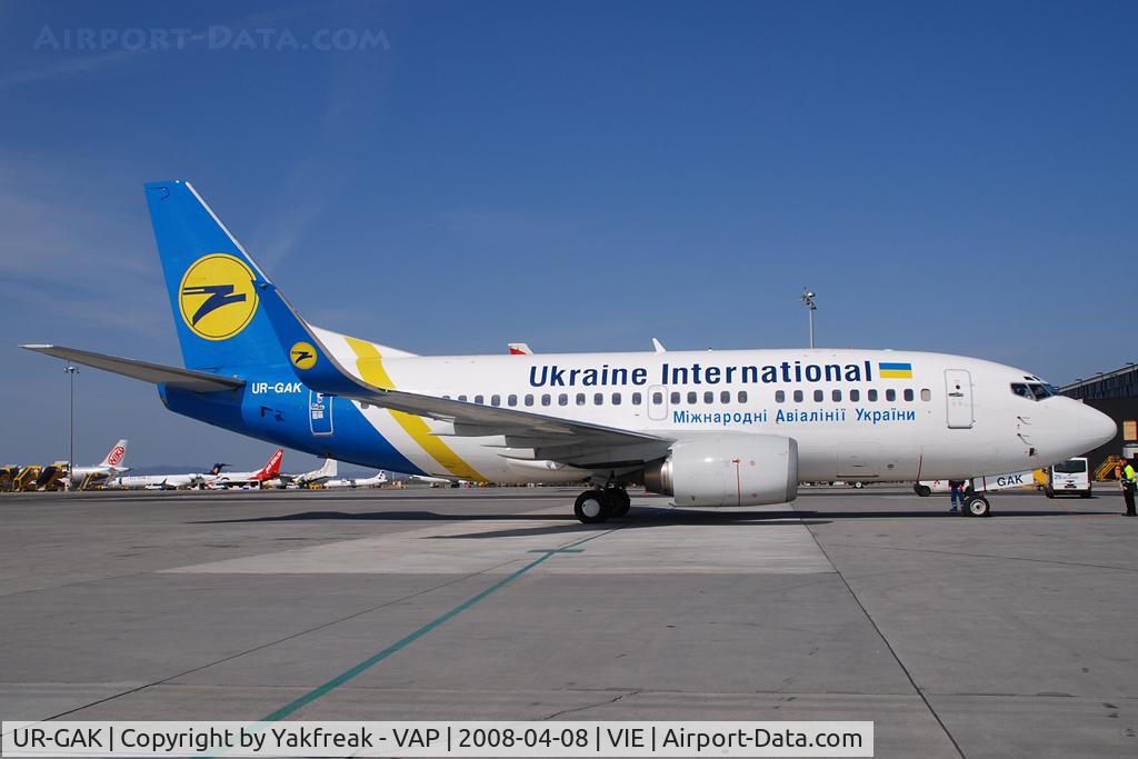 UR-GAK, 1992 Boeing 737-5Y0 C/N 26075, Ukraine International Boeing 737-500