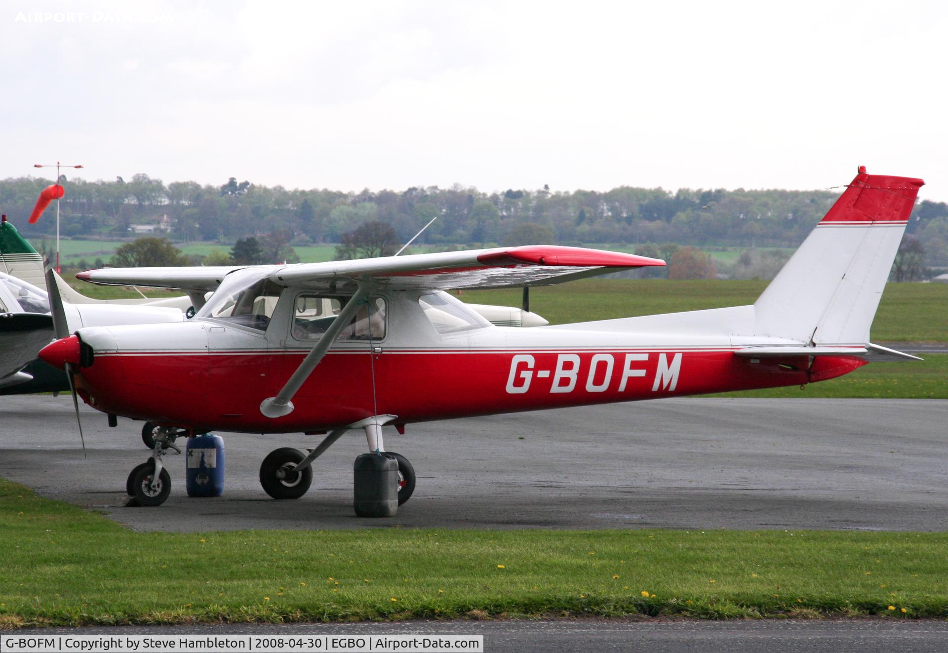 G-BOFM, 1981 Cessna 152 C/N 152-84730, At Wolverhampton, Halfpenny Green
