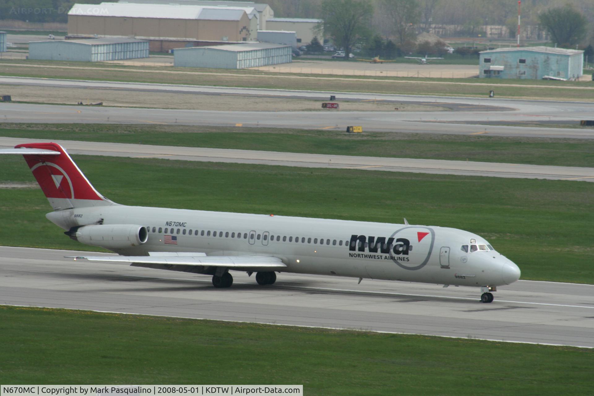N670MC, 1976 Douglas DC-9-51 C/N 47659, DC-9-51
