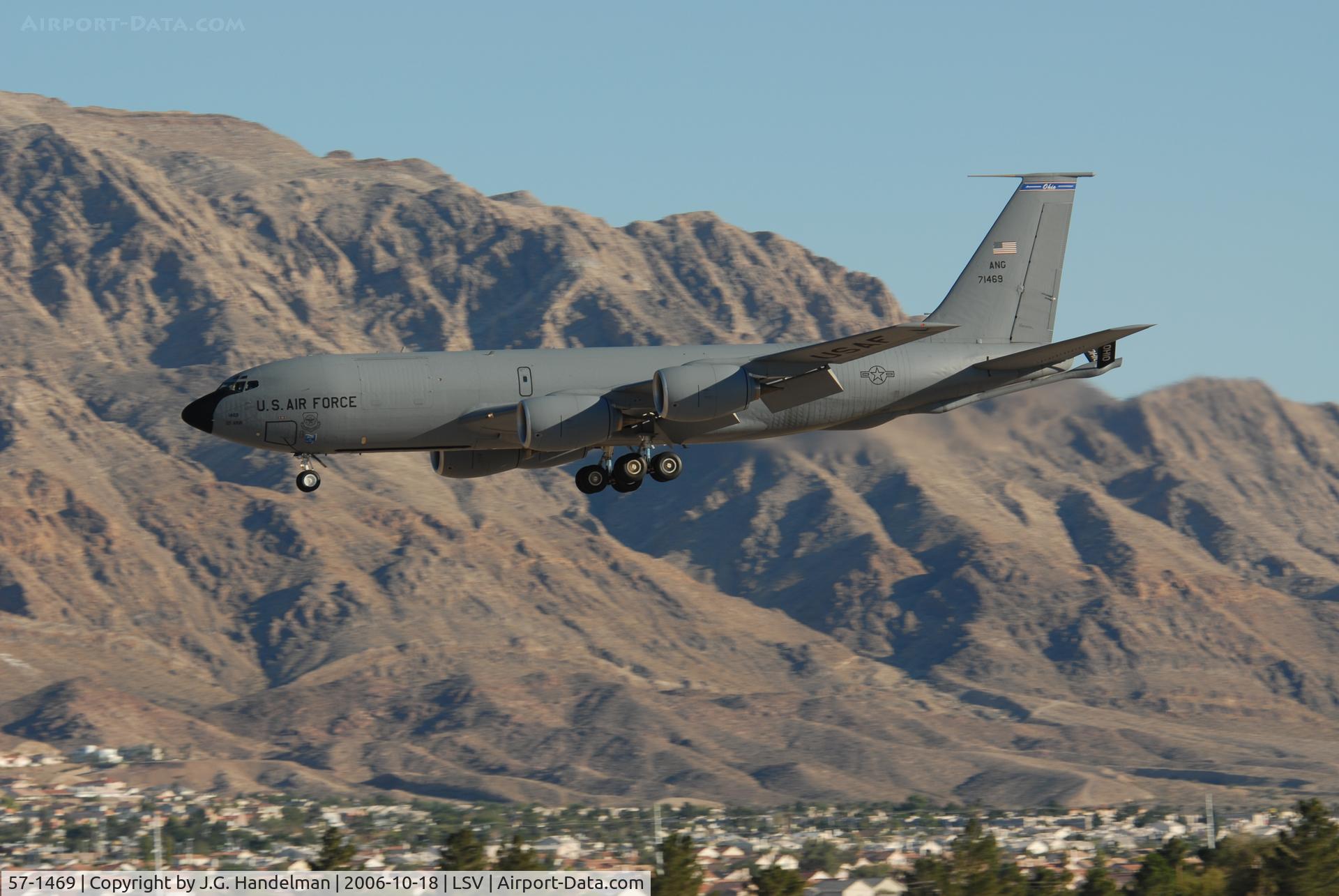57-1469, 1958 Boeing KC-135R Stratotanker C/N 17540, KC-135R on final @ Nellis AFB Nevada