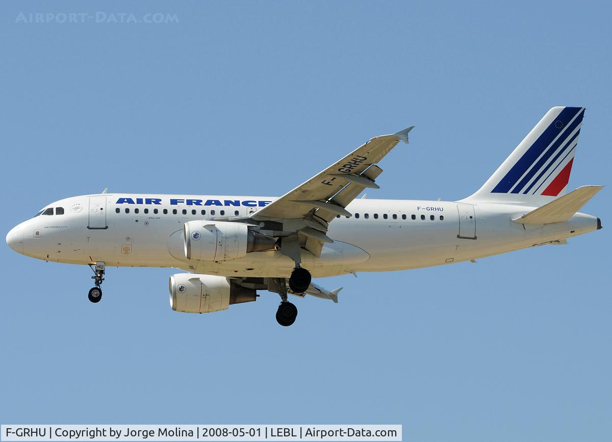 F-GRHU, 2001 Airbus A319-111 C/N 1471, Clear to land RWY 25R.