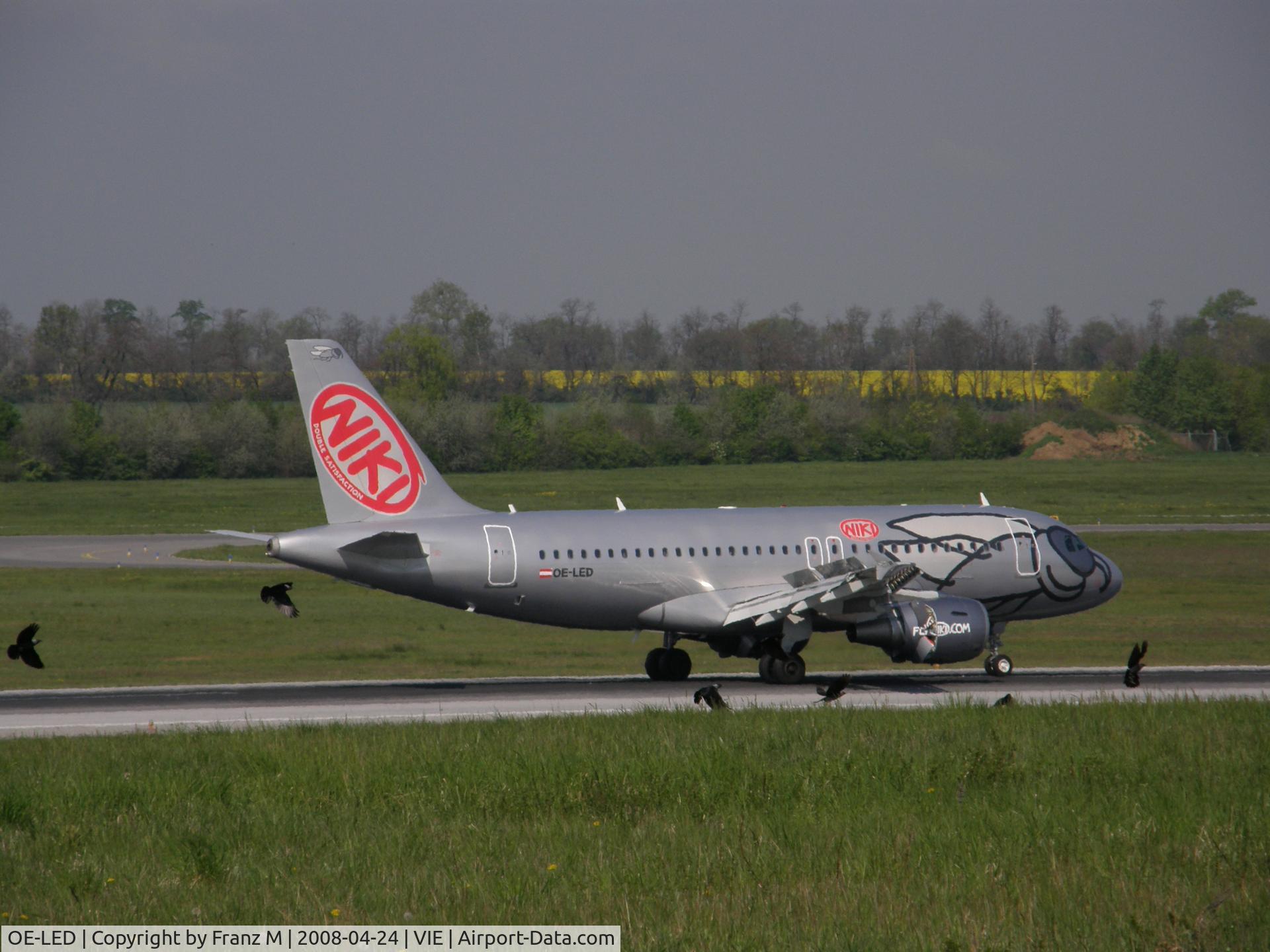 OE-LED, 2008 Airbus A319-112 C/N 3407, OE-LED at VIE