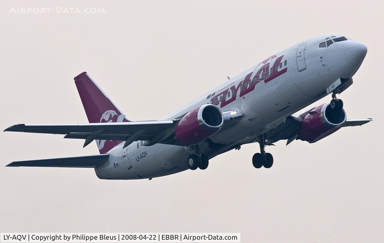 LY-AQV, Boeing 737-35B C/N 25069/2053, Lithuanian guest climbing from rwy 07R in the late afternoon