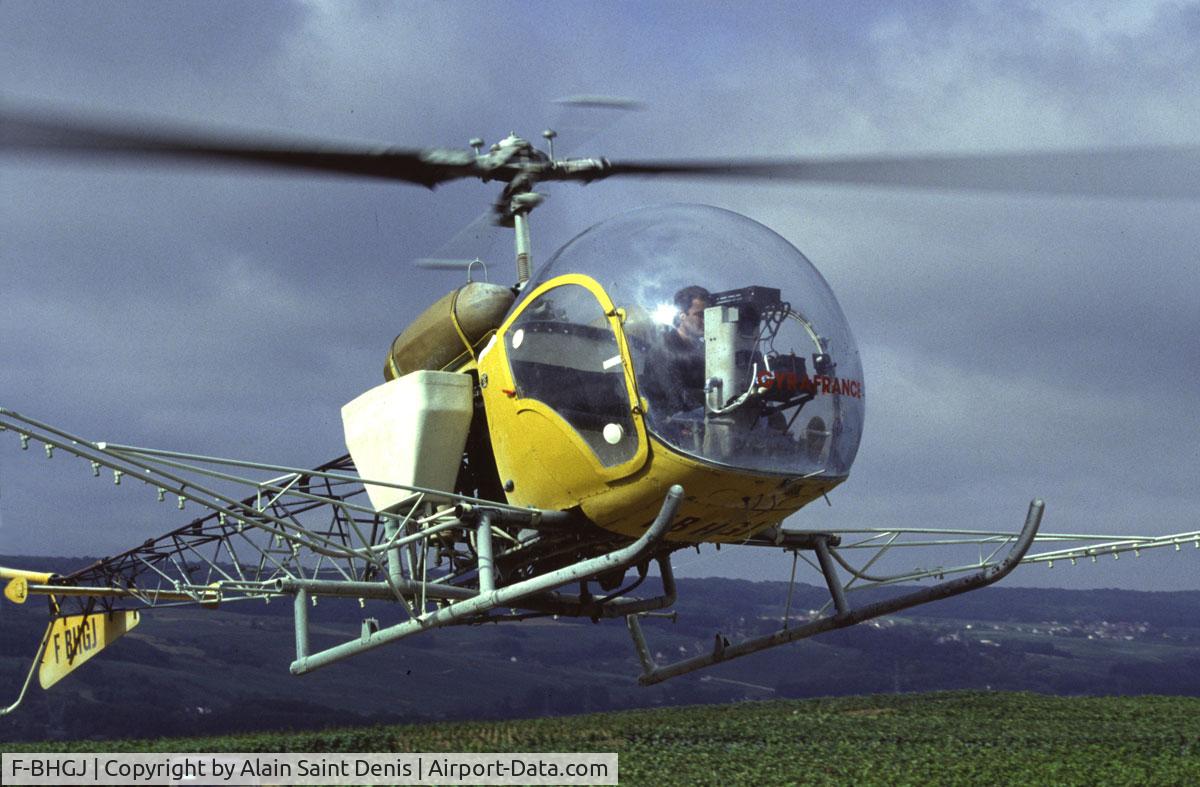 F-BHGJ, Bell 47G-2 C/N 1342, Champagne vineyard (Damery) 1985