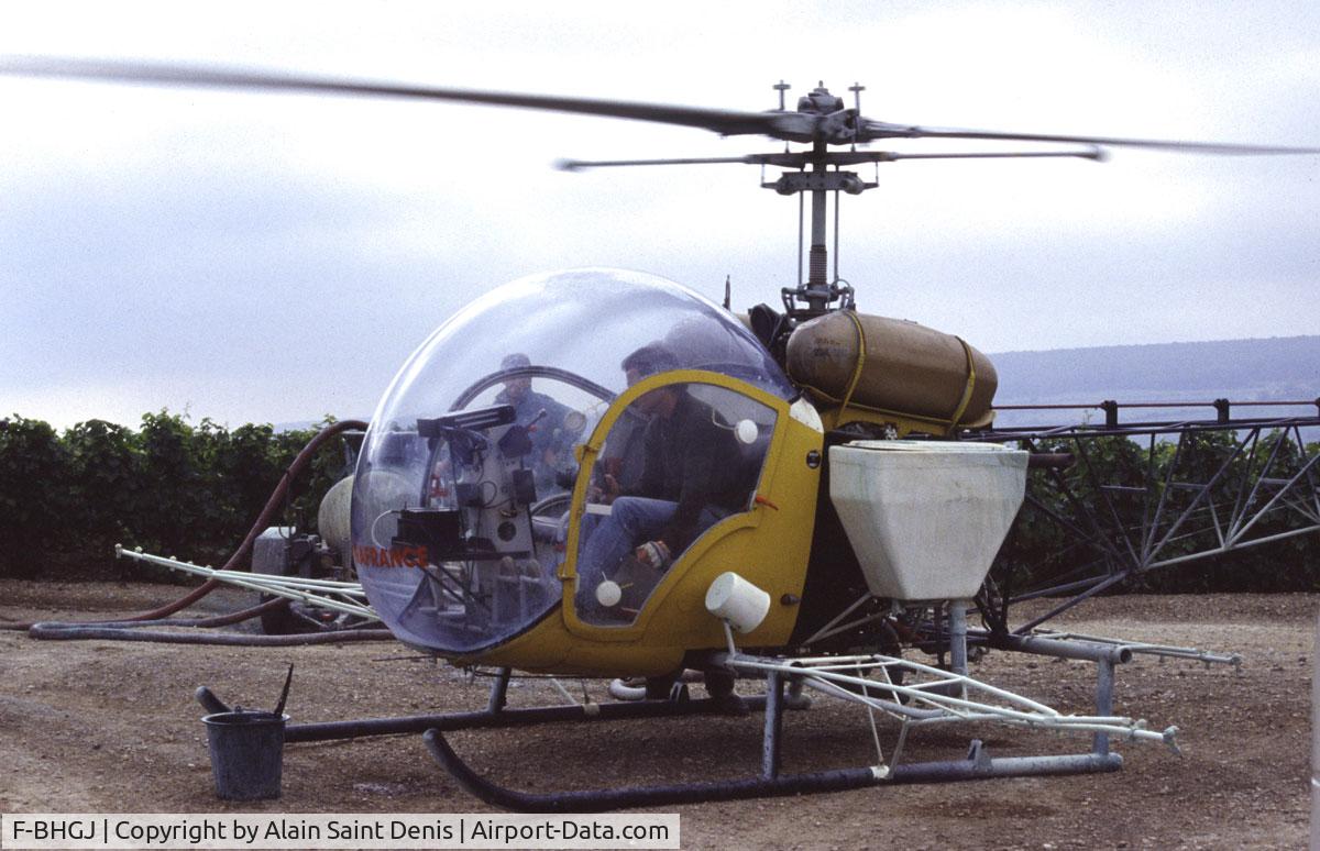 F-BHGJ, Bell 47G-2 C/N 1342, Champagne vineyard (Damery) 1985