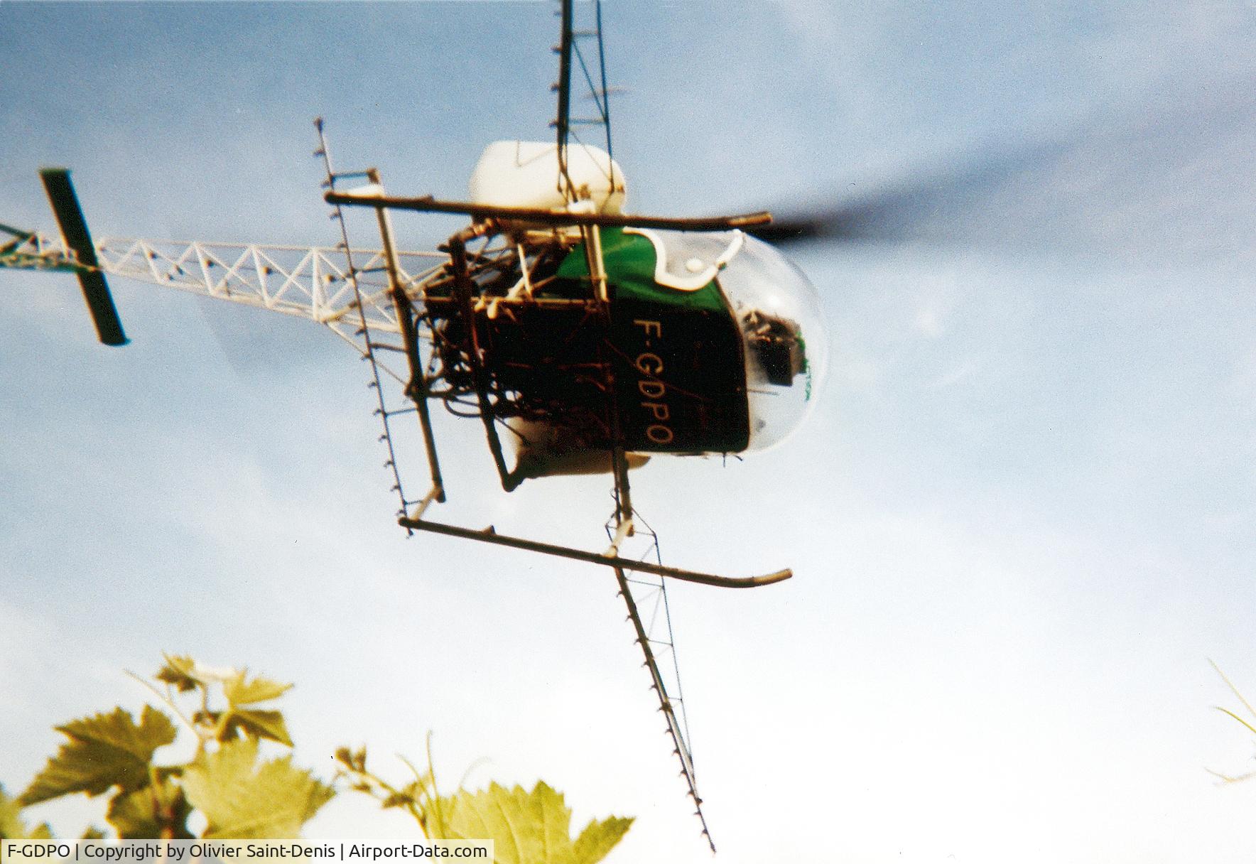 F-GDPO, Agusta AB-47G-2 C/N 265, Champagne vineyard (Venteuil) 1995