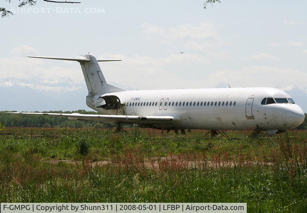 F-GMPG, 1991 Fokker 100 (F-28-0100) C/N 11362, Still stored @ PUF in all white c/s after t/o failure