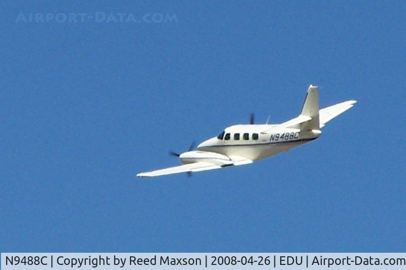 N9488C, 1982 Cessna T303 Crusader C/N T30300180, Cessna T303 departing EDU