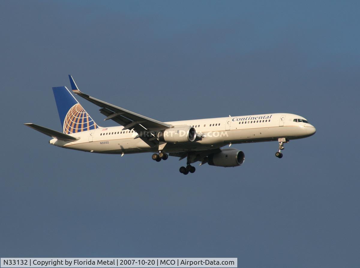 N33132, 1998 Boeing 757-224 C/N 29281, Continental