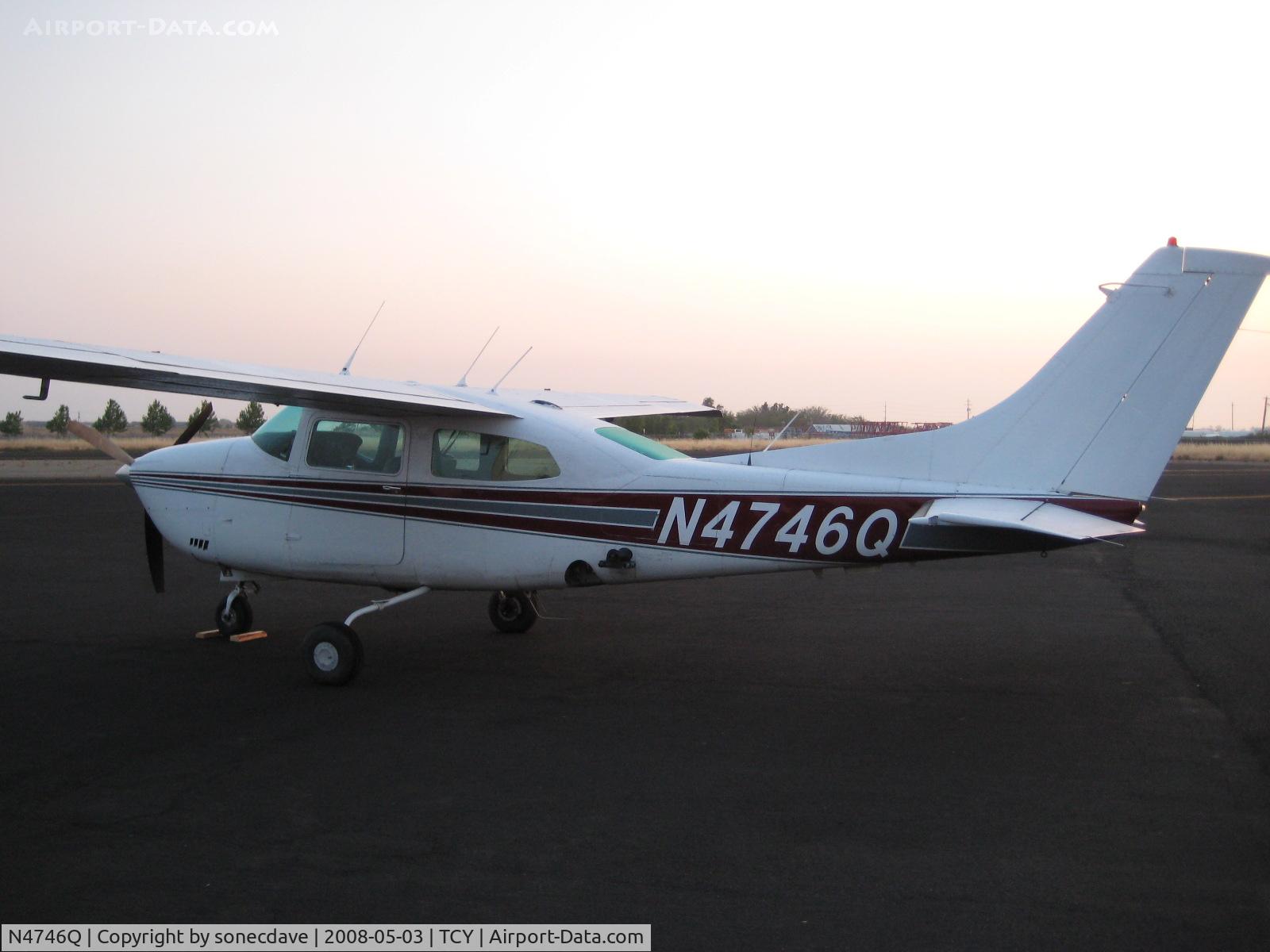 N4746Q, Cessna T210M Turbo Centurion C/N 21062586, Strange thing near wheel well