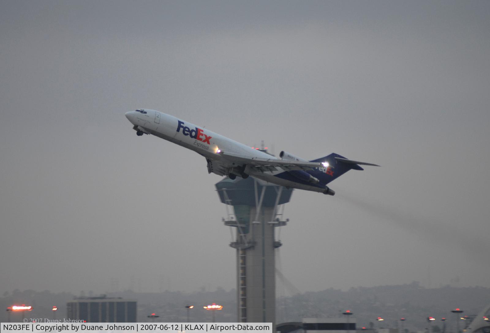N203FE, 1983 Boeing 727-2S2F C/N 22925, Evening departure from LAX