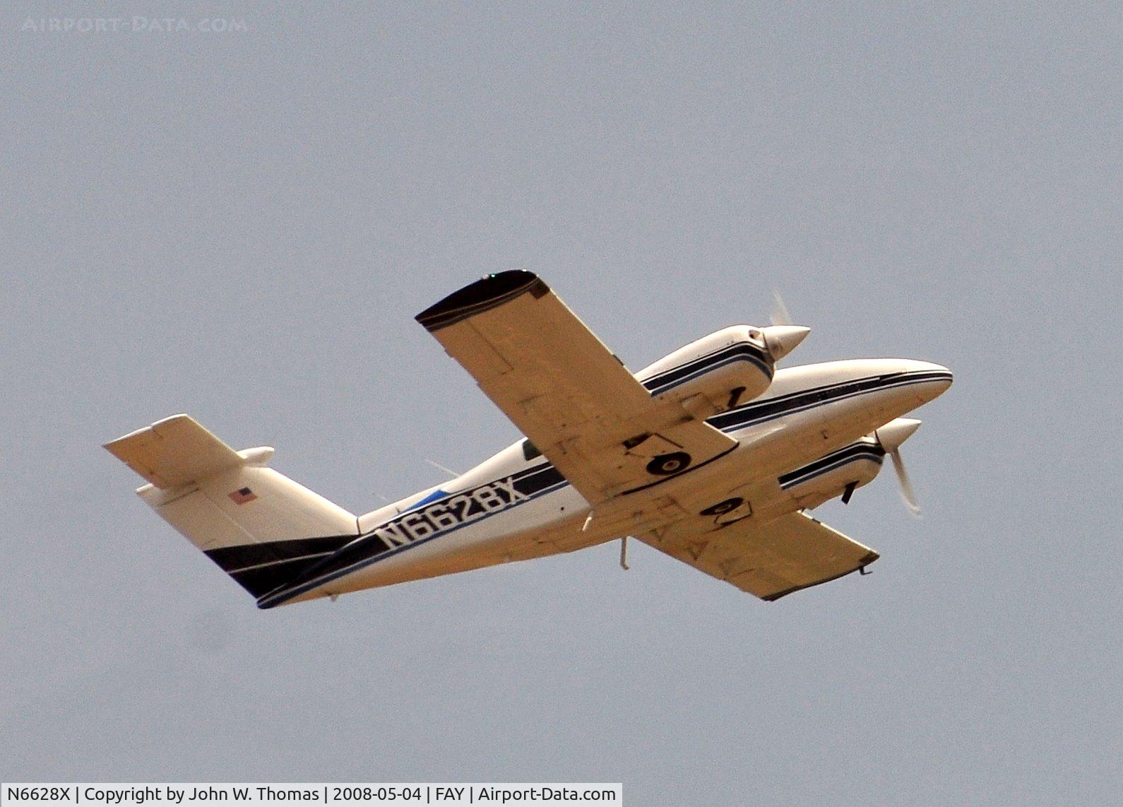 N6628X, 1979 Beech 76 Duchess C/N ME-218, Departure