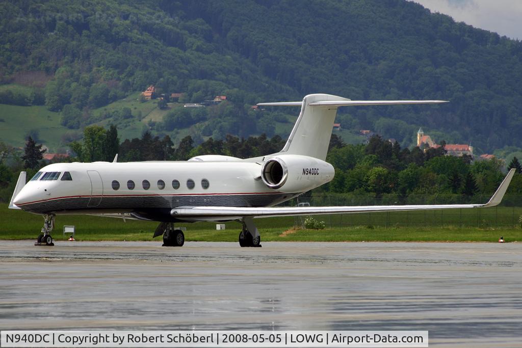 N940DC, 2006 Gulfstream Aerospace GV-SP (G550) C/N 5128, This beautiful aircraft from Daimler Chrysler visits LOWG for a day.