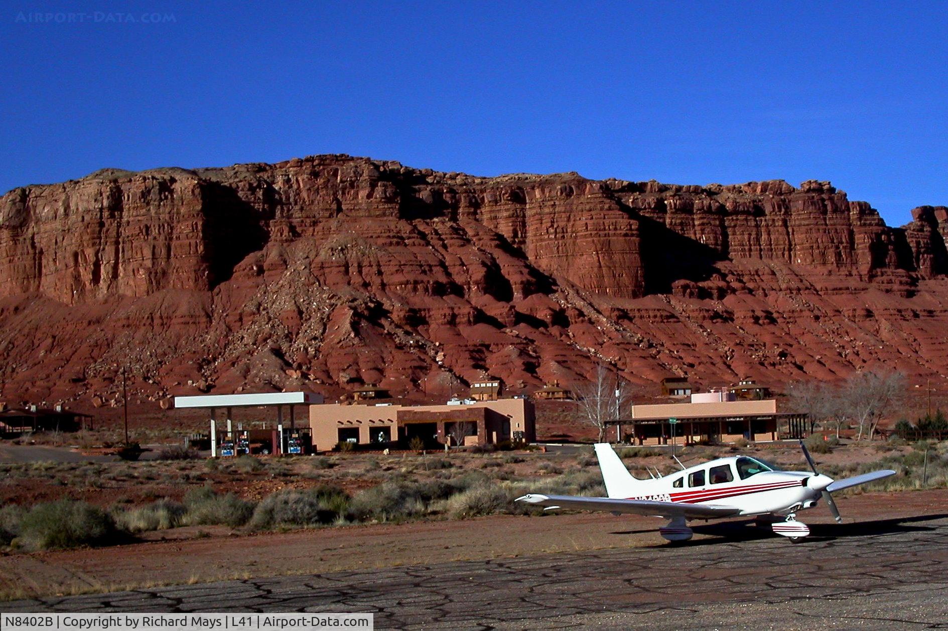 N8402B, 1981 Piper PA-28-236 Dakota C/N 28-8111080, N8402B on the ramp at Marble Canyon