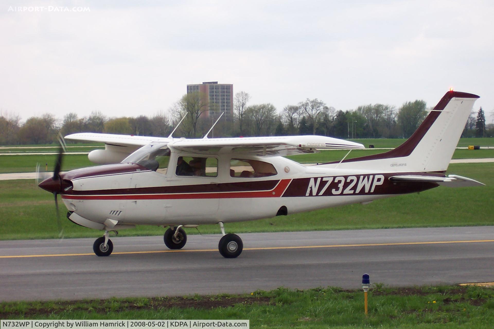 N732WP, 1977 Cessna T210M Turbo Centurion C/N 21061835, Taxing at DuPage