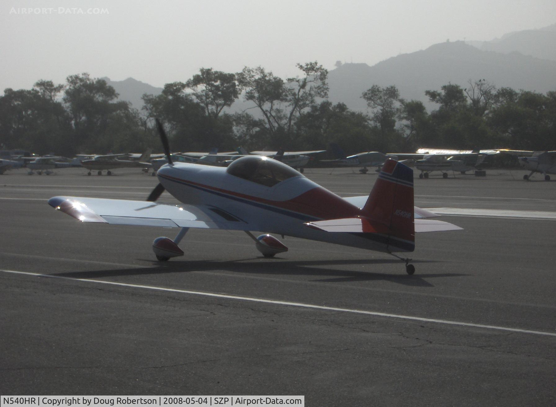 N540HR, 2002 Vans RV-4 C/N 0002, 2002 Howe HARMON ROCKET Ser. #002, Lycoming IO-540 250 Hp, three blade MT scimitar prop, taxi, murky morning