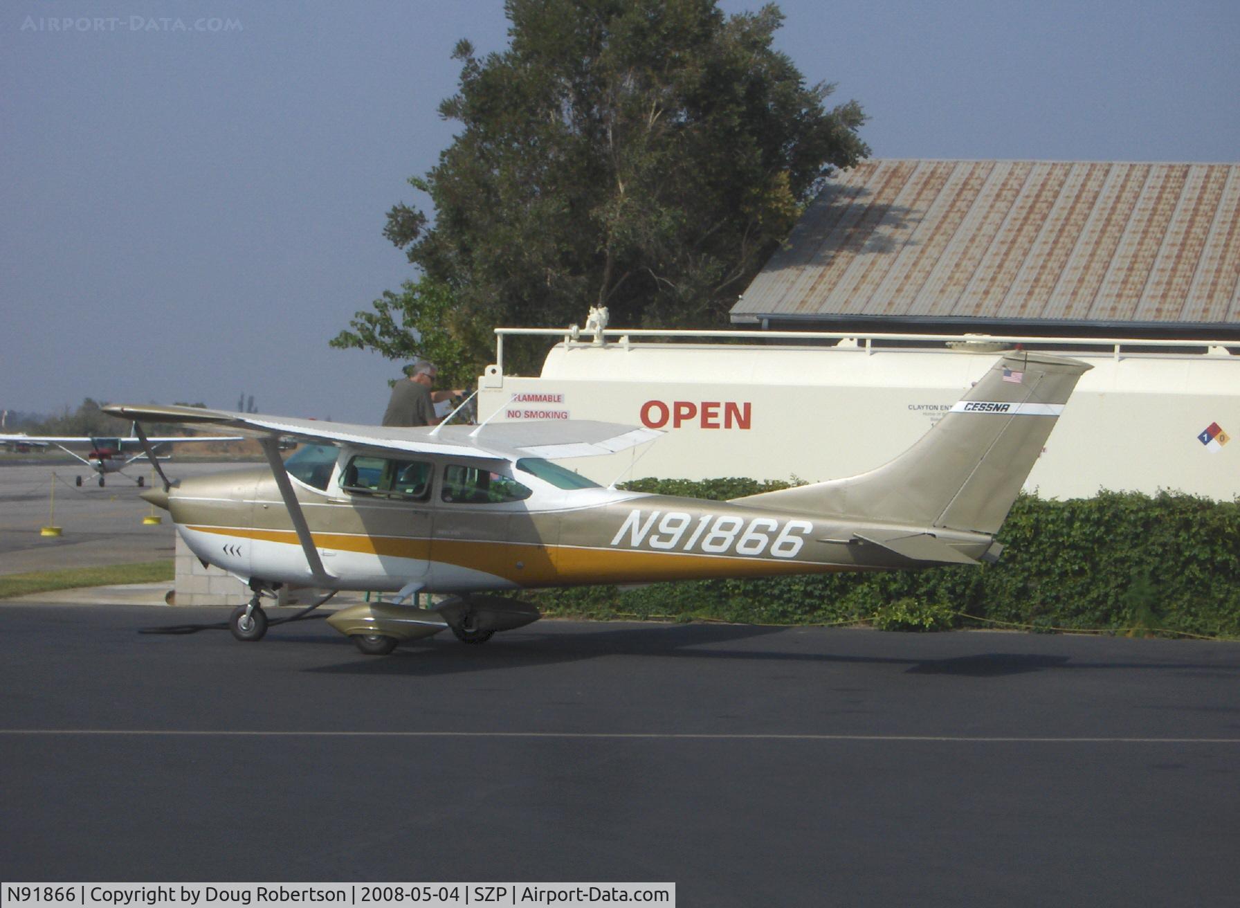 N91866, 1969 Cessna 182M Skylane C/N 18259939, 1969 Cessna  182M SKYLANE, Continental O-470-S 230 Hp, refuel