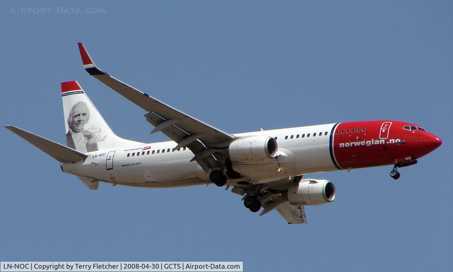 LN-NOC, 2001 Boeing 737-81Q C/N 30785, Norwegian Shuttle B737 approaches Tenerife South