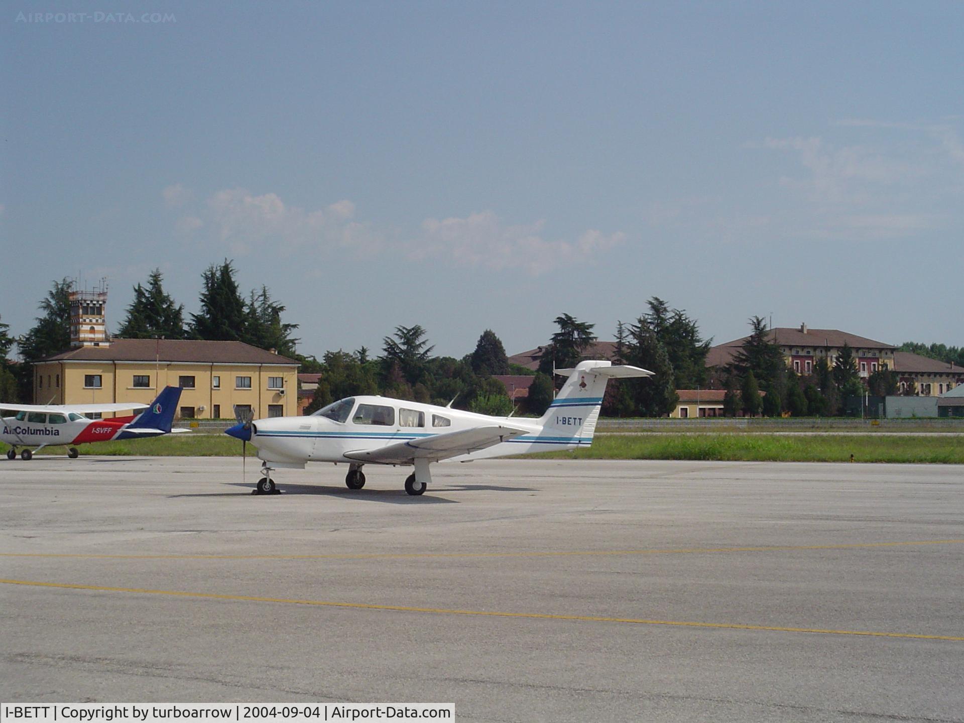 I-BETT, 1983 Piper PA-28RT-201T Arrow IV C/N 28R-8331023, Padova airport sept.2004