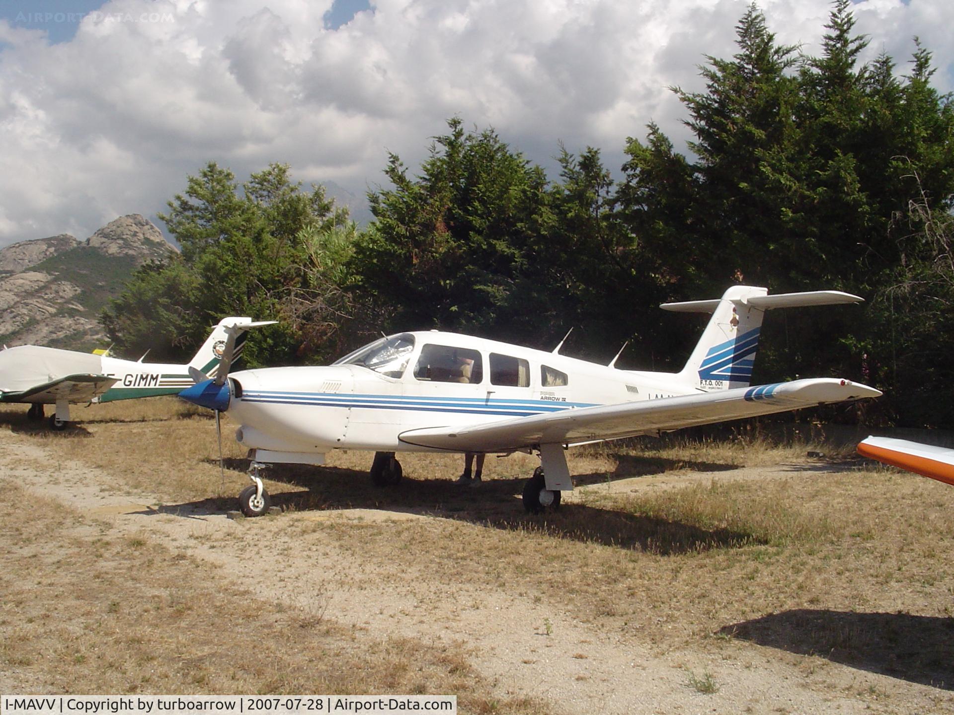 I-MAVV, 1981 Piper PA-28RT-201T Turbo Arrow IV C/N 28R-8131076, rest in the sun at Calvi'
