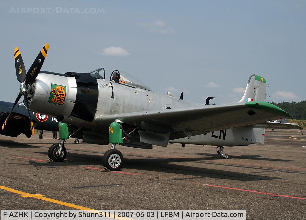 F-AZHK, Douglas AD-4N Skyraider C/N 7802, During LFBM Airshow 2007