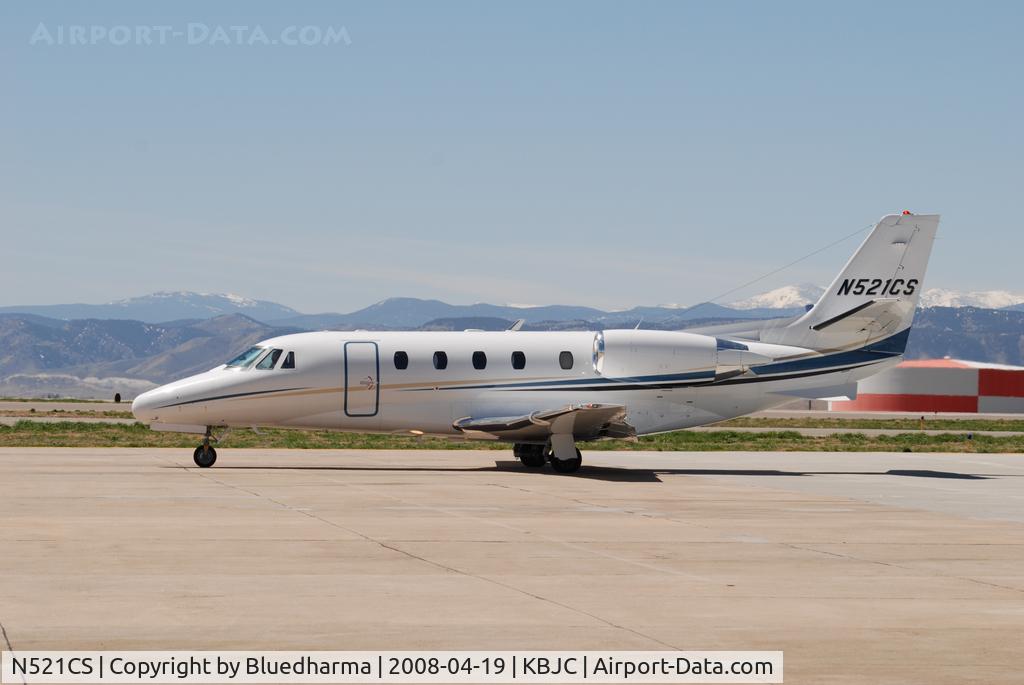 N521CS, 2004 Cessna 560XL Citation Excel C/N 560-5362, Taxi out.