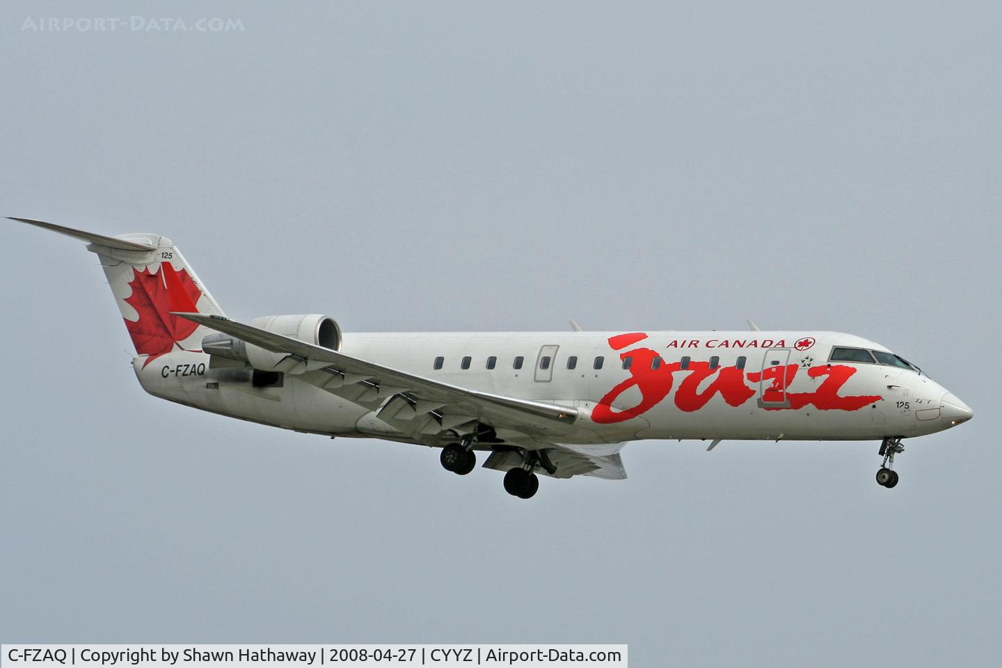 C-FZAQ, 1997 Canadair CRJ-100ER (CL-600-2B19) C/N 7155, Landing Runway 32 (Canon XT, 70-300mm)