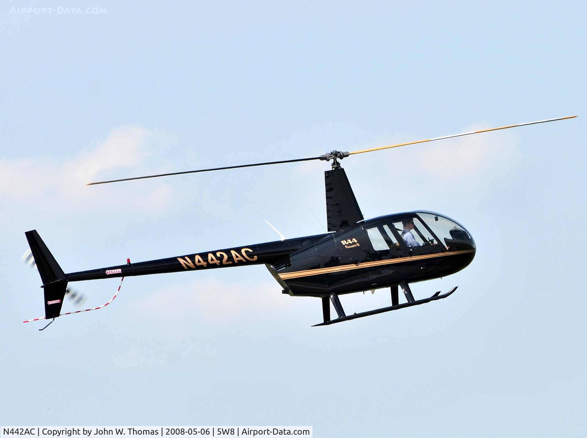 N442AC, 2006 Robinson R44 II C/N 11292, Setting down
