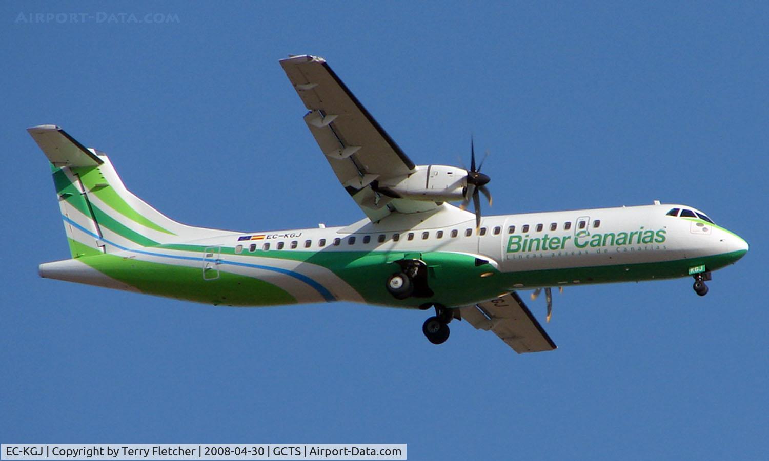 EC-KGJ, 2007 ATR 72-212A C/N 753, Binter Canarias ATR on approach to Tenerife South