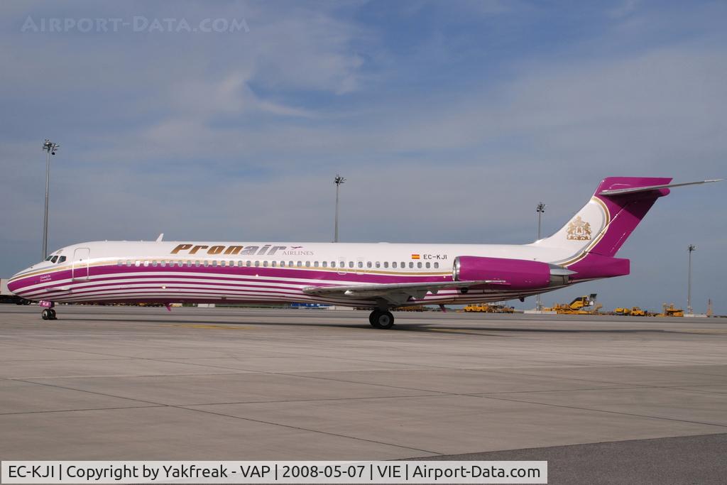 EC-KJI, 1990 McDonnell Douglas MD-87 (DC-9-87) C/N 49836, Pronair MD87