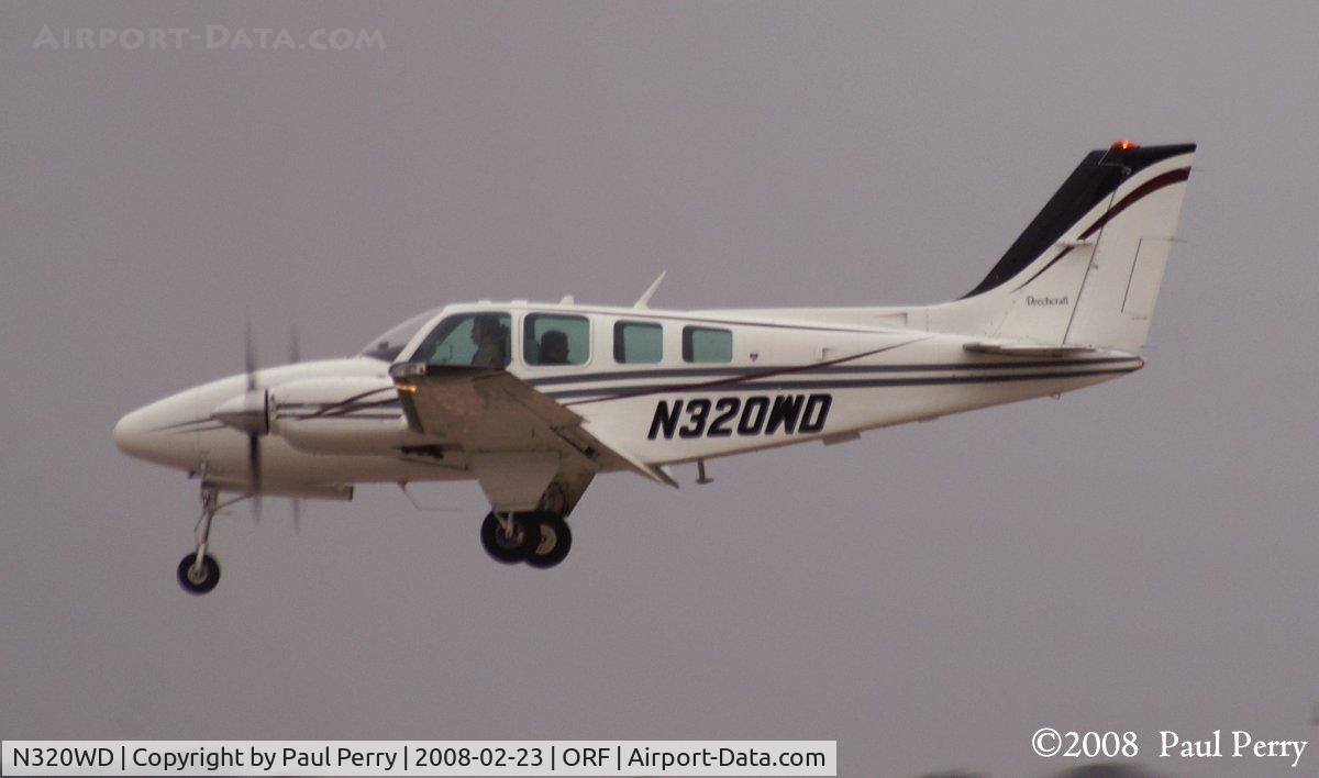 N320WD, 1974 Beech 58 Baron C/N TH-426, Dropping in from Roanoke on this misty day
