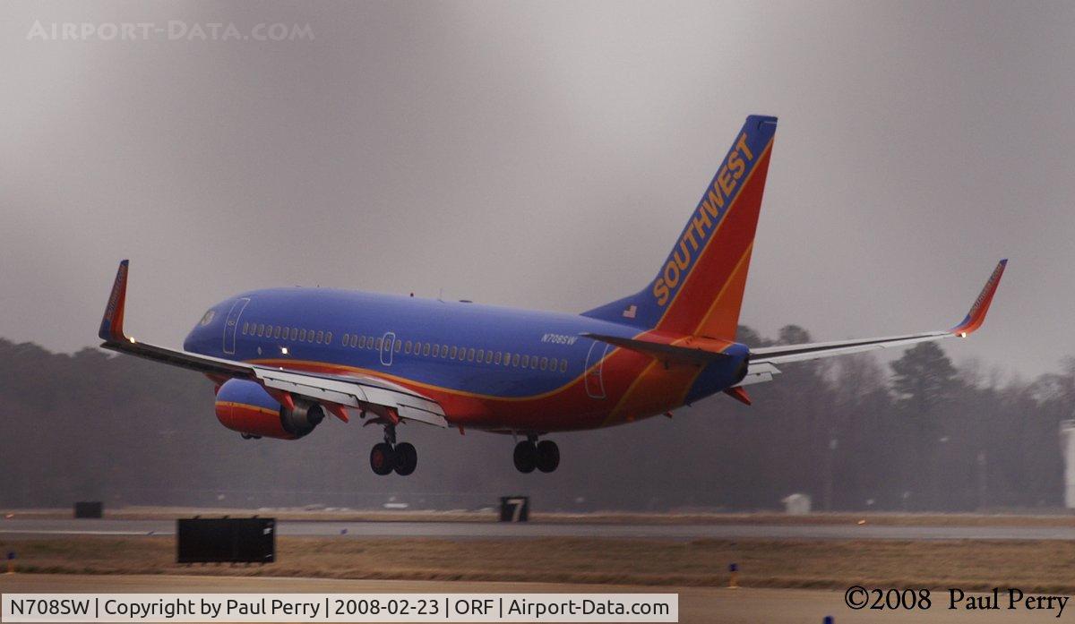 N708SW, 1998 Boeing 737-7H4 C/N 27842, Like deja vu, again