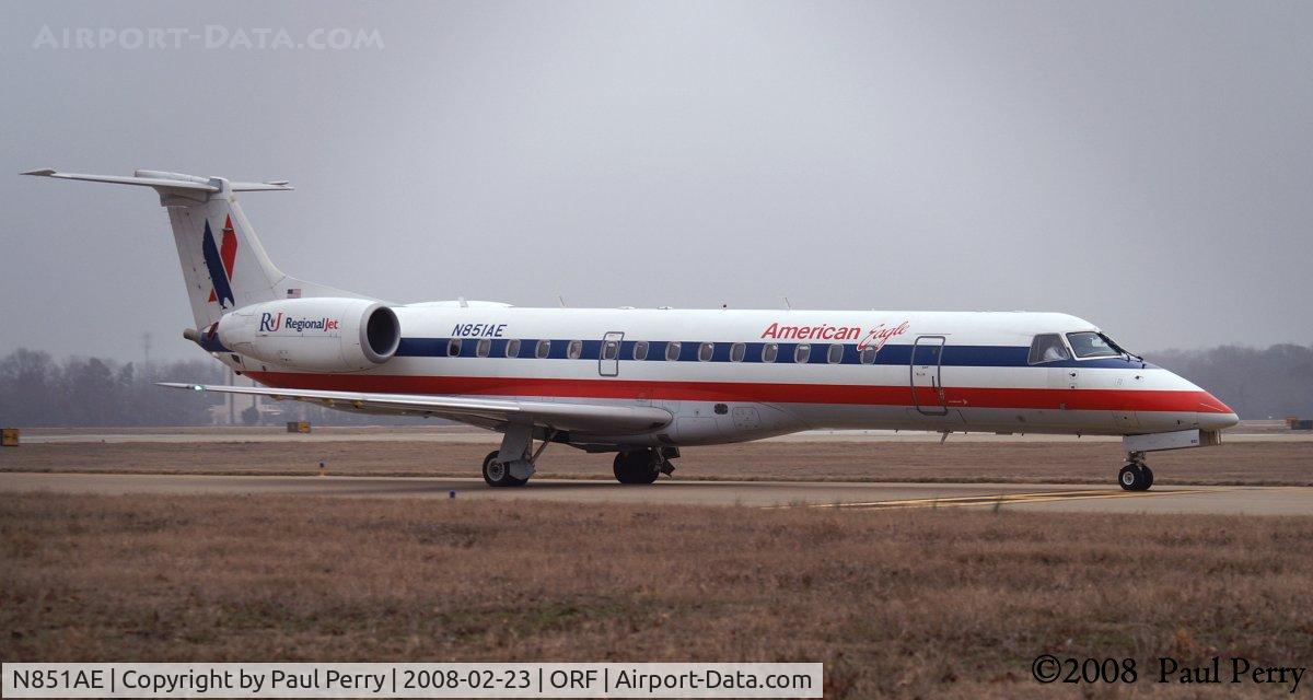 N851AE, 2003 Embraer ERJ-140LR (EMB-135KL) C/N 145734, American Eagle ready to take wing