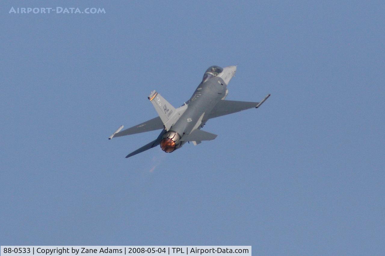88-0533, 1988 General Dynamics F-16CG Night Falcon C/N 1C-135, At Central Texas Airshow - Viper West Demo