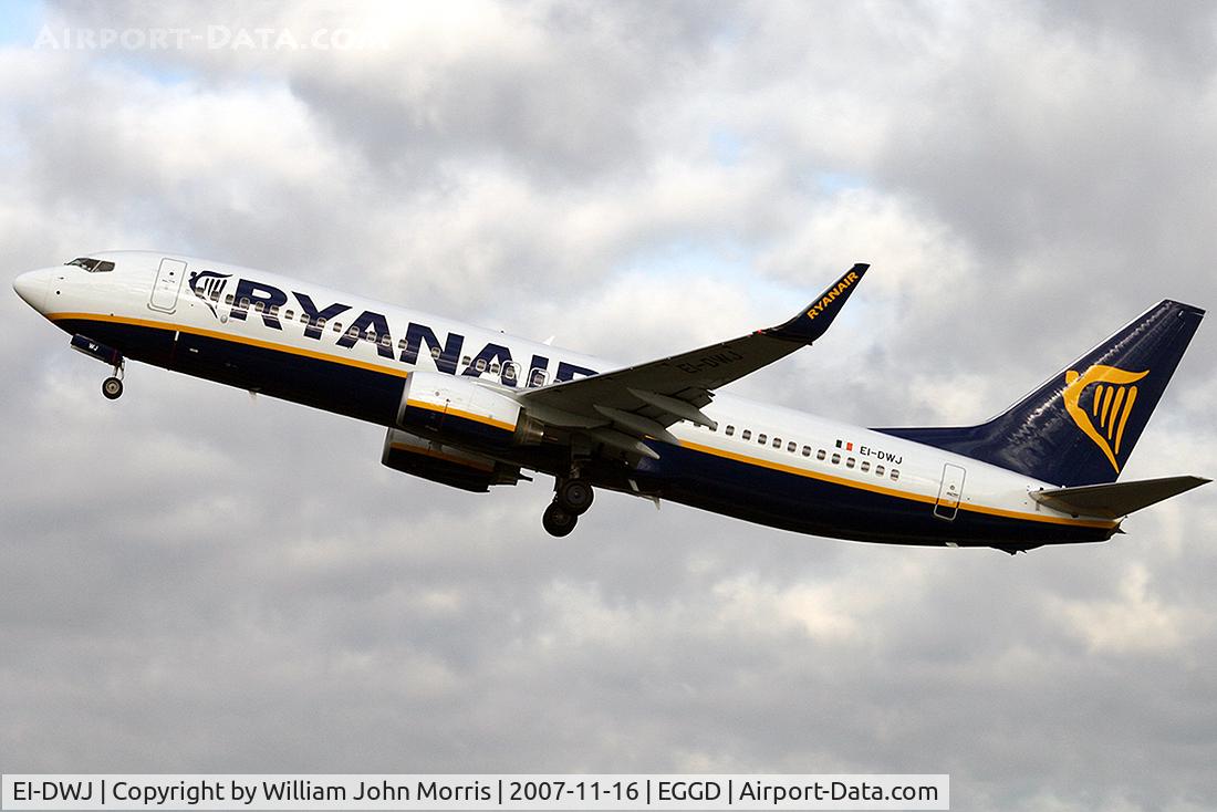 EI-DWJ, 2007 Boeing 737-8AS C/N 36077, Takeoff