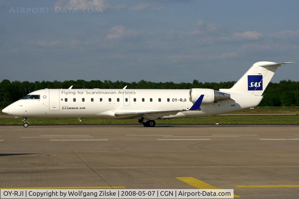 OY-RJI, 1995 Canadair CRJ-100LR (CL-600-2B19) C/N 7093, visitor