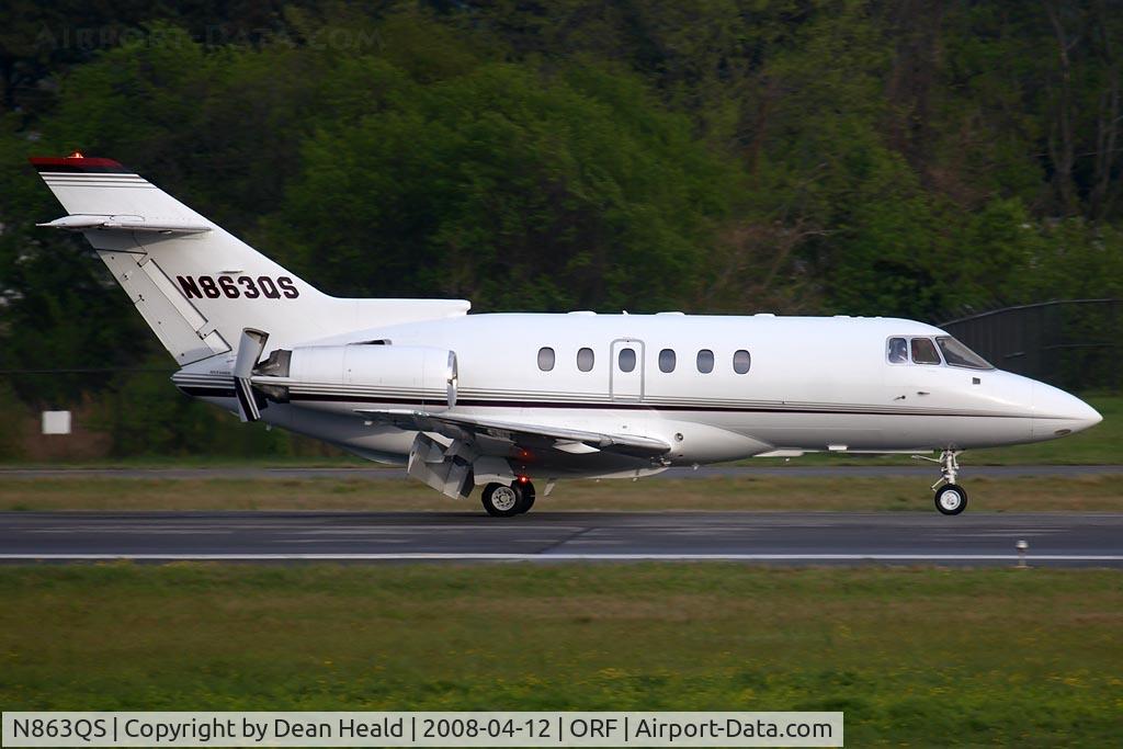 N863QS, 2000 Raytheon Hawker 800XP C/N 258463, NetJets 2000 Raytheon Hawker 800XP N863QS (FLT EJA863) rolling out on RWY 23 after arrival from Concord Regional (KJQF) - Concord, NC.