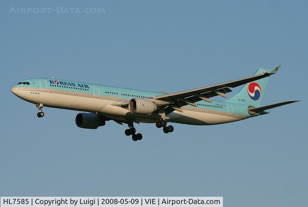 HL7585, Airbus A330-323 C/N 350, Korean Air A330-300