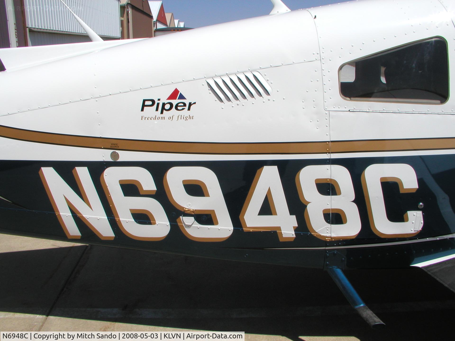 N6948C, Piper PA-28R-201 Cherokee Arrow III C/N 28R-7837177, Parked outside the hangar.
