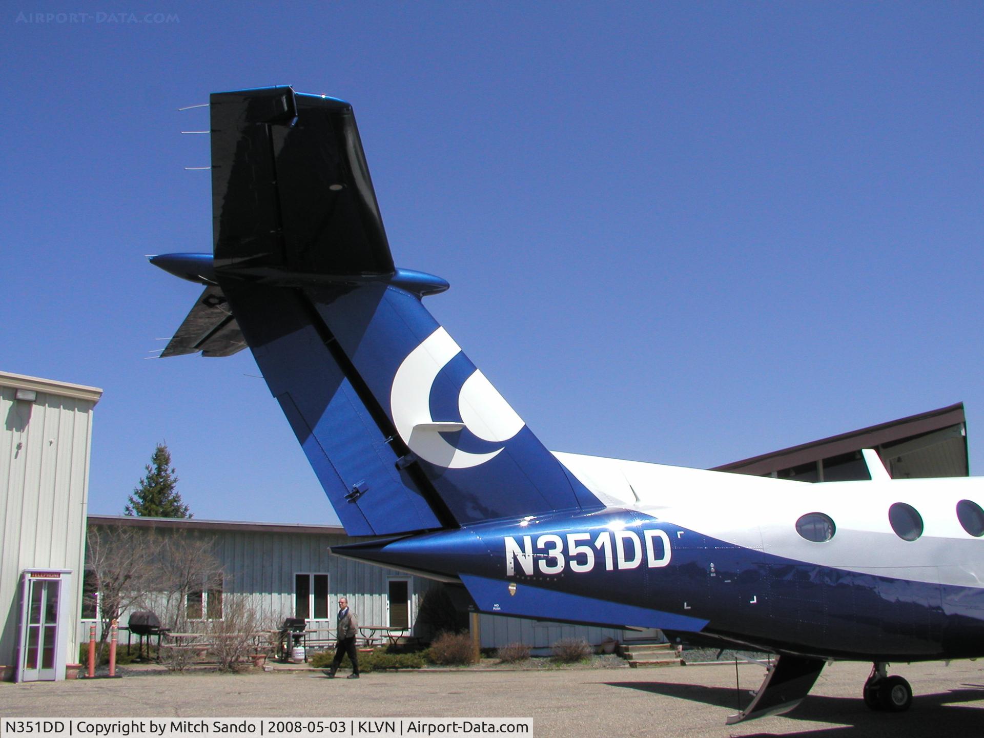 N351DD, 1999 Raytheon 350 Super King Air C/N FL-257, Parked on the ramp at Airlake.