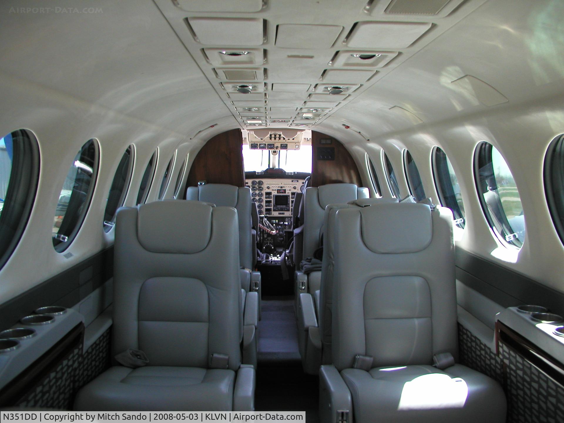 N351DD, 1999 Raytheon 350 Super King Air C/N FL-257, Parked on the ramp at Airlake.