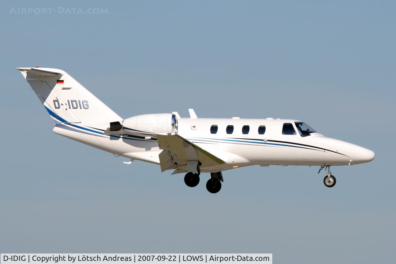 D-IDIG, 2002 Cessna 525 CitationJet CJ1 C/N 525-0477, approach from north