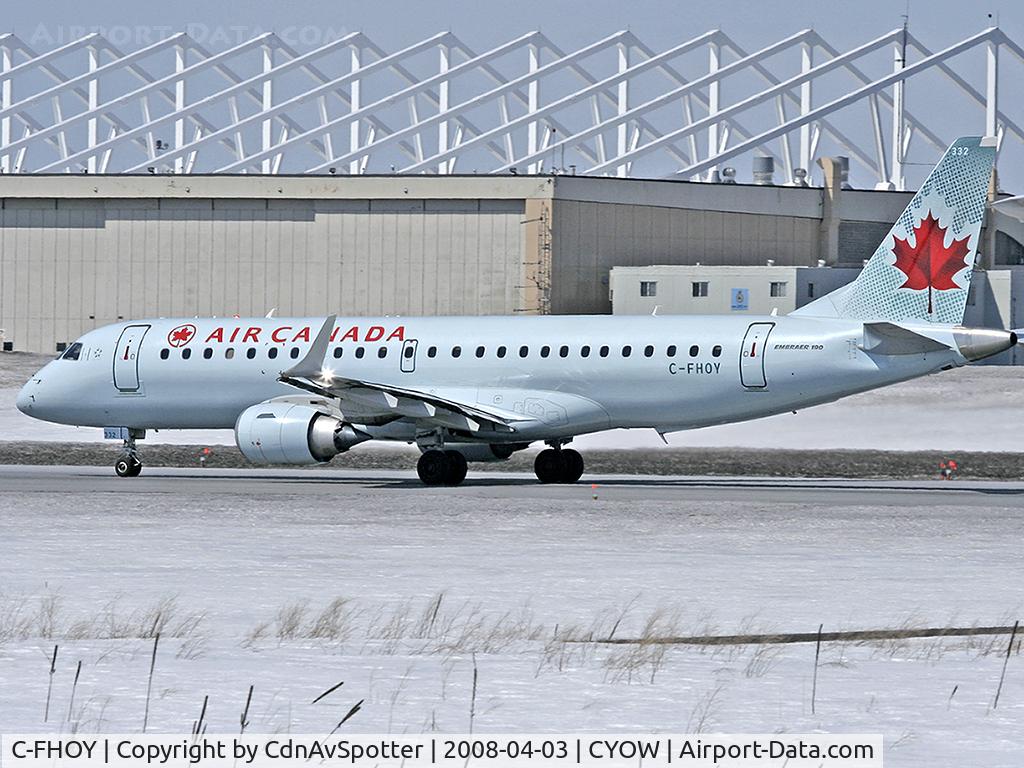 C-FHOY, 2007 Embraer 190AR (ERJ-190-100IGW) C/N 19000105, Rolling on Rwy 25 for take off