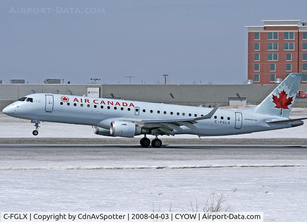C-FGLX, 2006 Embraer 190AR (ERJ-190-100IGW) C/N 19000024, Air Canada E190 touching down on Rwy 25