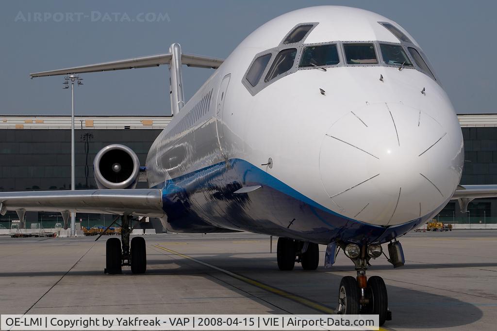 OE-LMI, 1988 McDonnell Douglas MD-83 (DC-9-83) C/N 49823, Mapjets MD80
